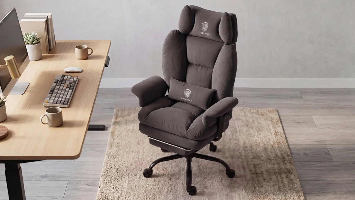 Grey Dowinx QL-66B6 executive chair in a home-office workspace