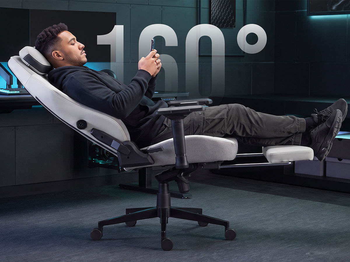 Dowinx CozyNest 160-degree reclining chair with TiltTech Swing and TiltTech Gear